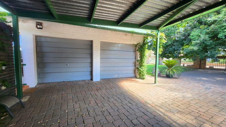 3 Bedroom Property for Sale in Irene Park North West